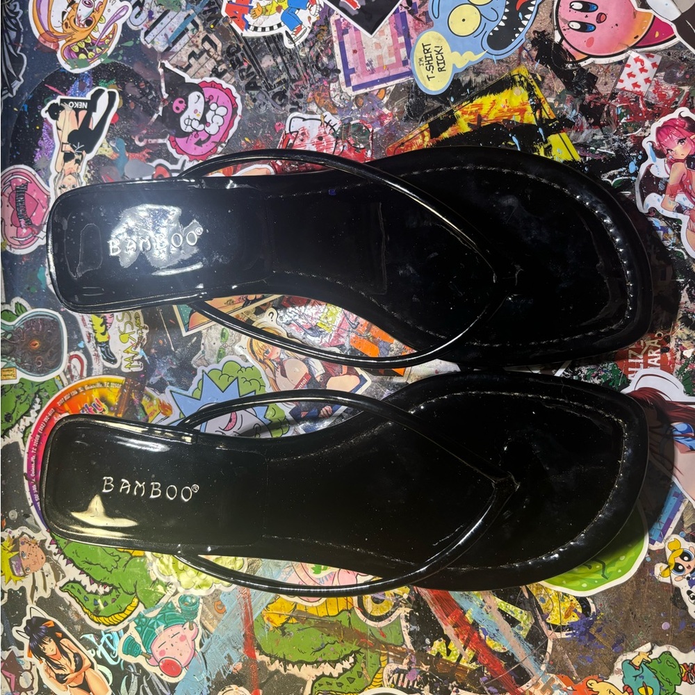 Kitten heeled slippers
